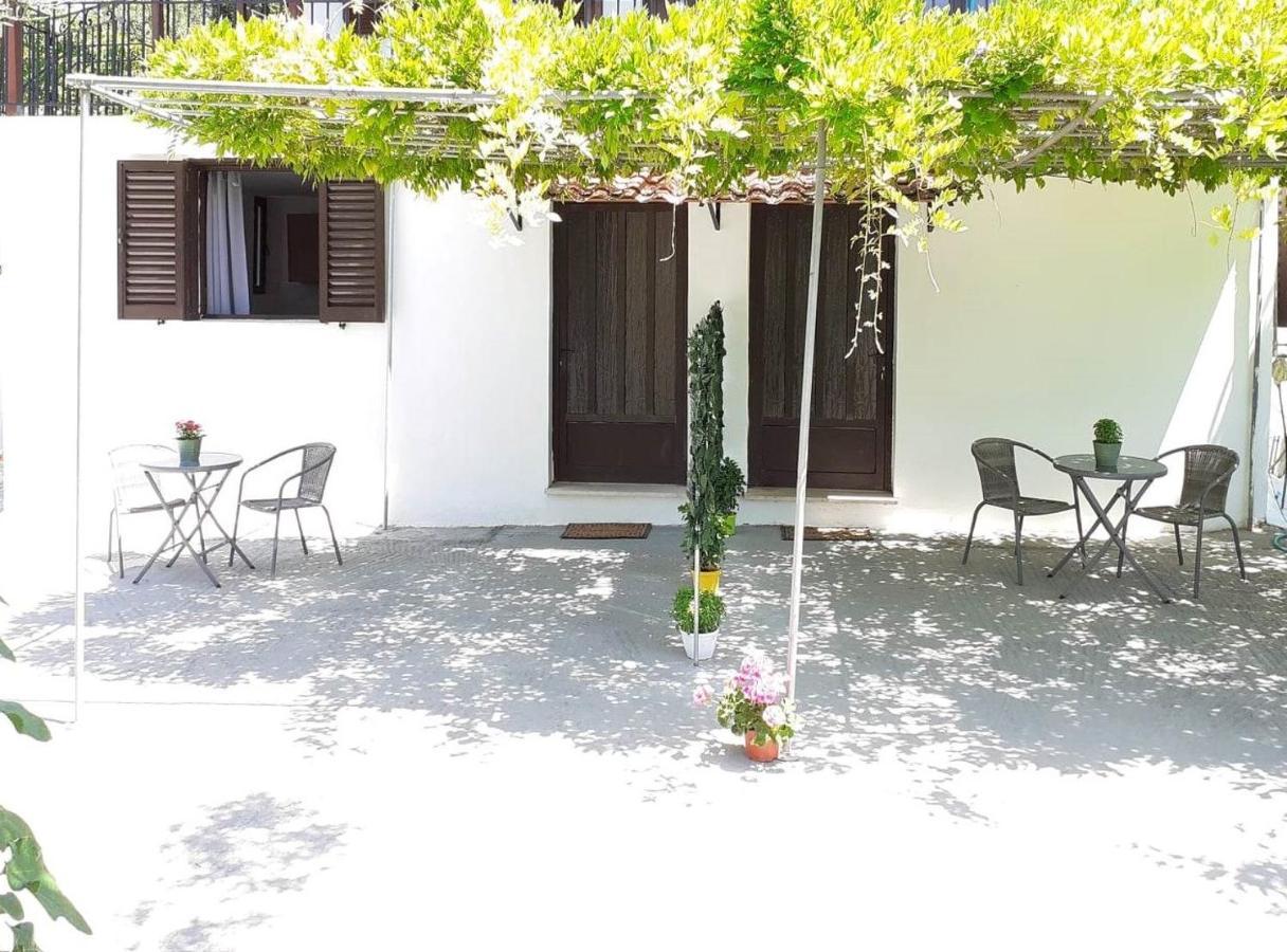 Daphnes Apartments Ratzaklion Ngoại thất bức ảnh